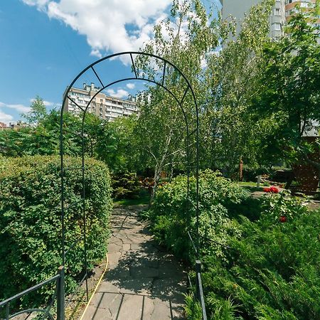 Apartment Poznyaky-Bazhana Κίεβο Εξωτερικό φωτογραφία