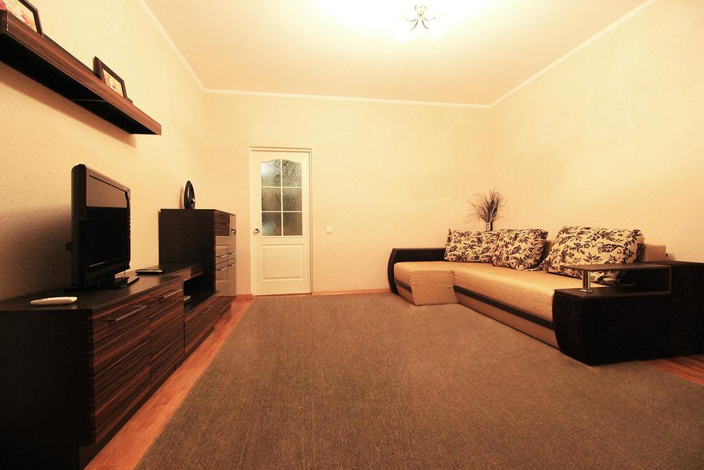 Apartment Poznyaky-Bazhana Κίεβο Εξωτερικό φωτογραφία