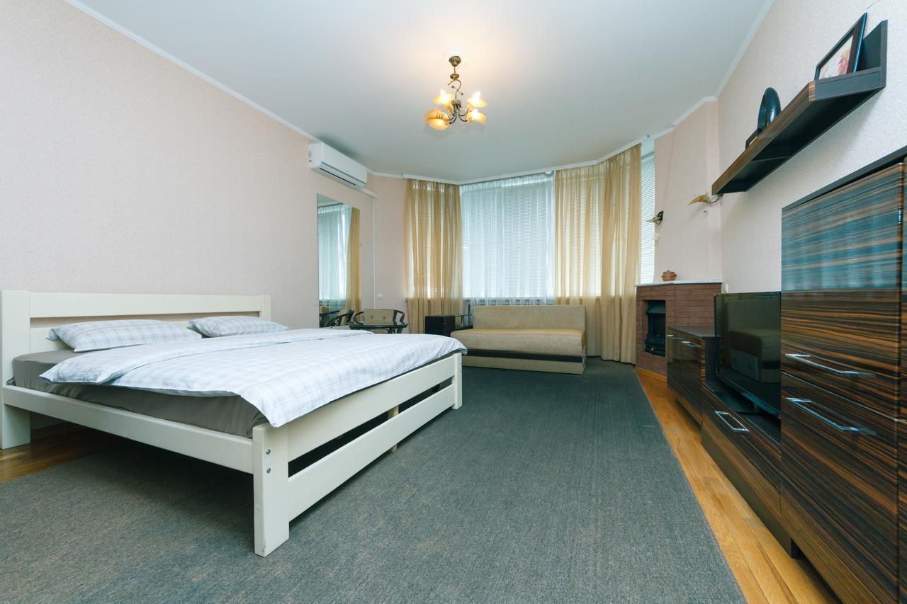 Apartment Poznyaky-Bazhana Κίεβο Εξωτερικό φωτογραφία