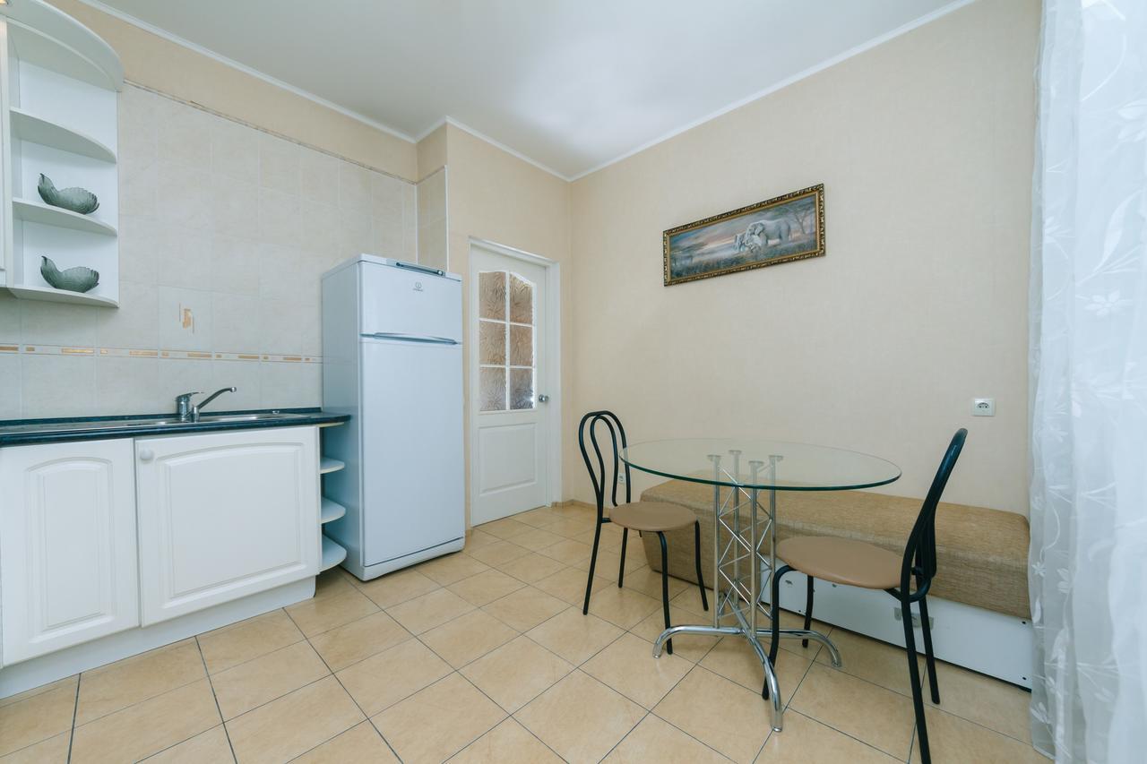 Apartment Poznyaky-Bazhana Κίεβο Εξωτερικό φωτογραφία
