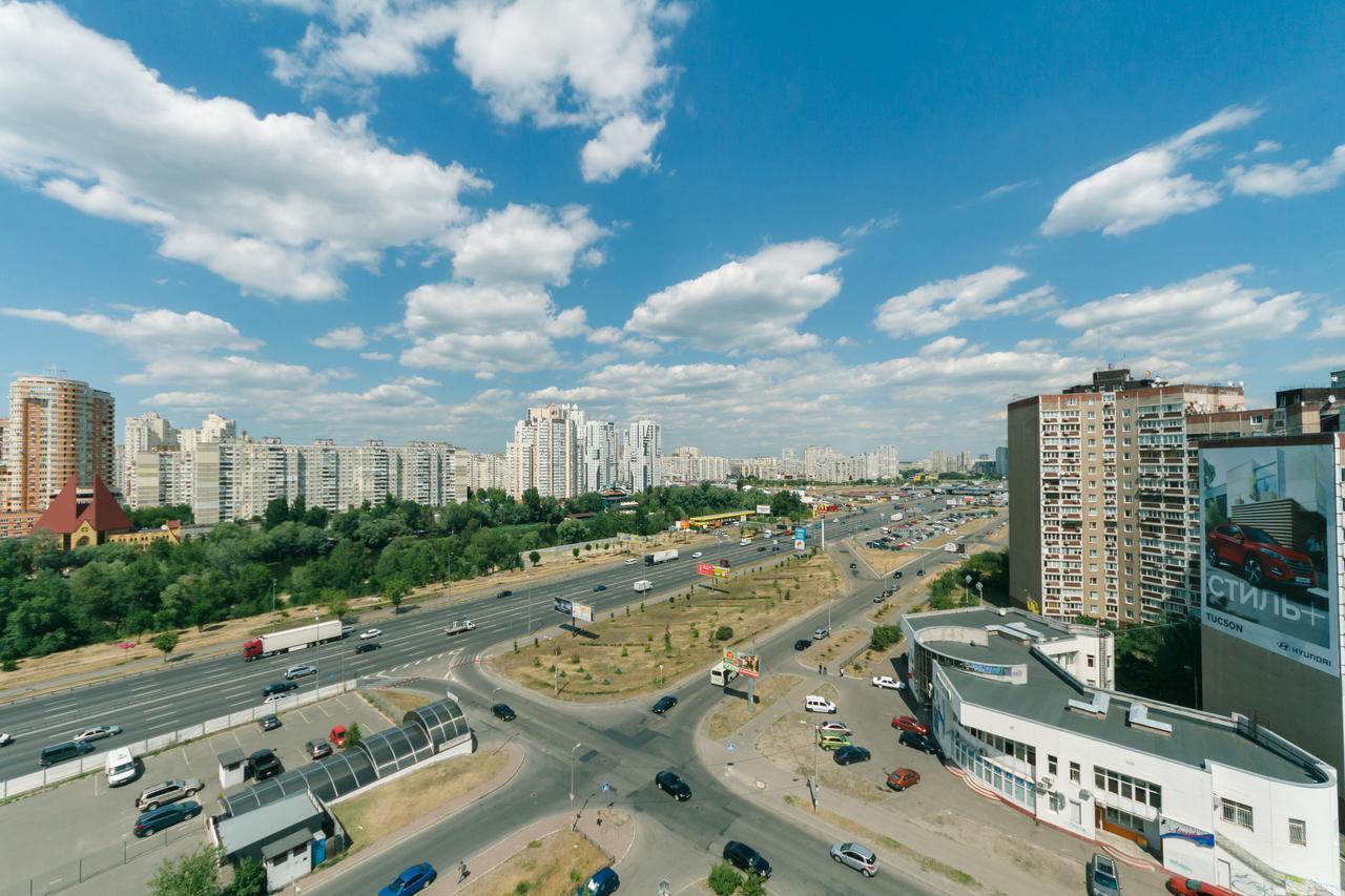 Apartment Poznyaky-Bazhana Κίεβο Εξωτερικό φωτογραφία