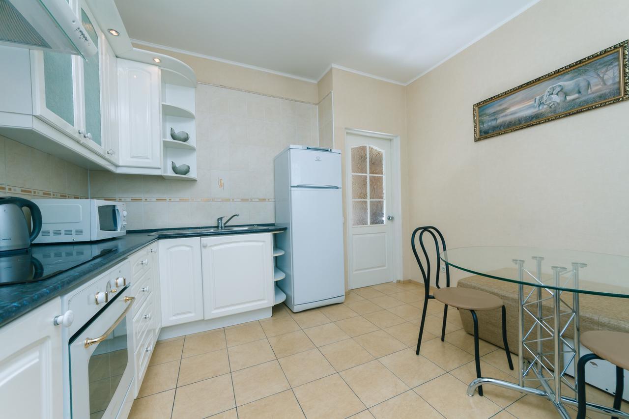 Apartment Poznyaky-Bazhana Κίεβο Εξωτερικό φωτογραφία